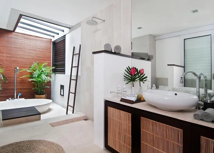 5br Sabtu - Minggu Seminyak (Bali)