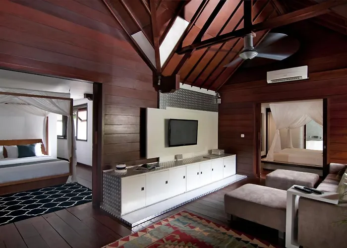 5br Sabtu - Minggu Villa Seminyak (Bali)