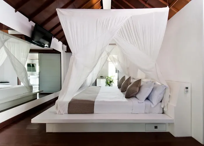 5br Sabtu - Minggu * Seminyak (Bali)